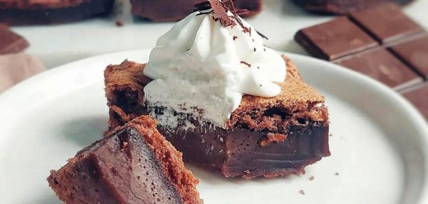 طرز تهیه کیک شکلاتی کافی شاپی