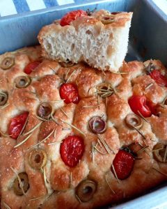 طرز تهیه نان فوکاچیا ایتالیایی اصیل و خوشمزه