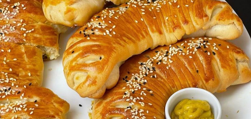 طرز تهیه پیراشکی پیتزایی با خمیر خانگی