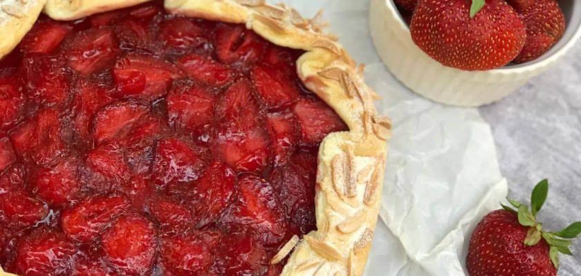 طرز تهیه گلت توت فرنگی بسیار خوشمزه و ساده