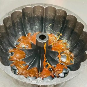 دستور کیک کاراملی شکلاتی