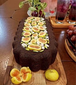 طرز تهیه کیک انجیر شکلاتی بسیار خوشمزه و متفاوت