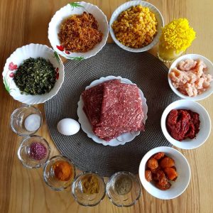 مواد لازم برای تهیه کوفته تبریزی با گوشت و مرغ