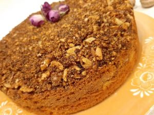 طرز تهیه کیک کرامبل آجیلی