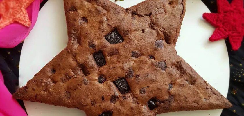 طرز تهیه براونیز شکلات آلبالو