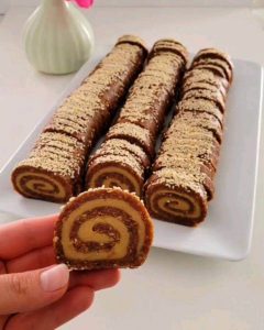 طرز تهیه رولت خرما با بیسکویت پتی بور