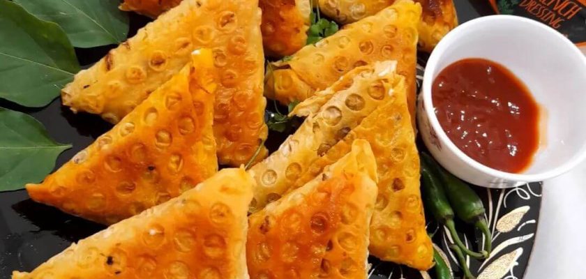 طرز تهیه سمبوسه سیب زمینی با نان لواش