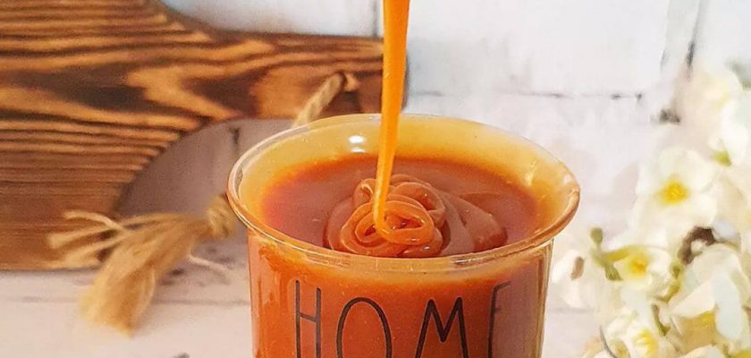 طرز تهیه سس کارامل با شکر و خامه و کره