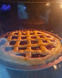 طرز پخت پای آلبالو