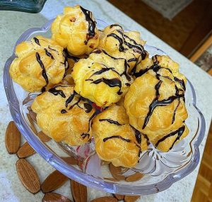 طرز تهیه نان خامه ای