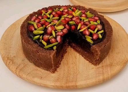 طرز تهیه تارت انار و شکلات با بیسکویت پتی بور بدون فر